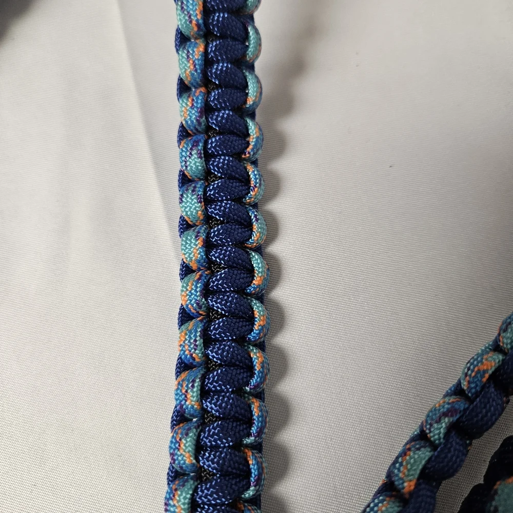 Blue and Black Braided Dog‎ Leash 550 Paracord